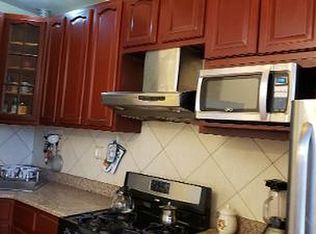 26-24 14th St #2, Astoria, NY 11102