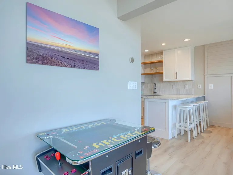3994 Island Dr — Photo 33