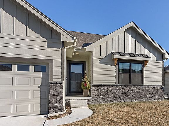 2nd image of 7709 S 200th St