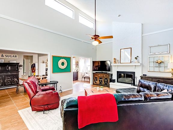 4th image of 3837 Hollow Bend Ct