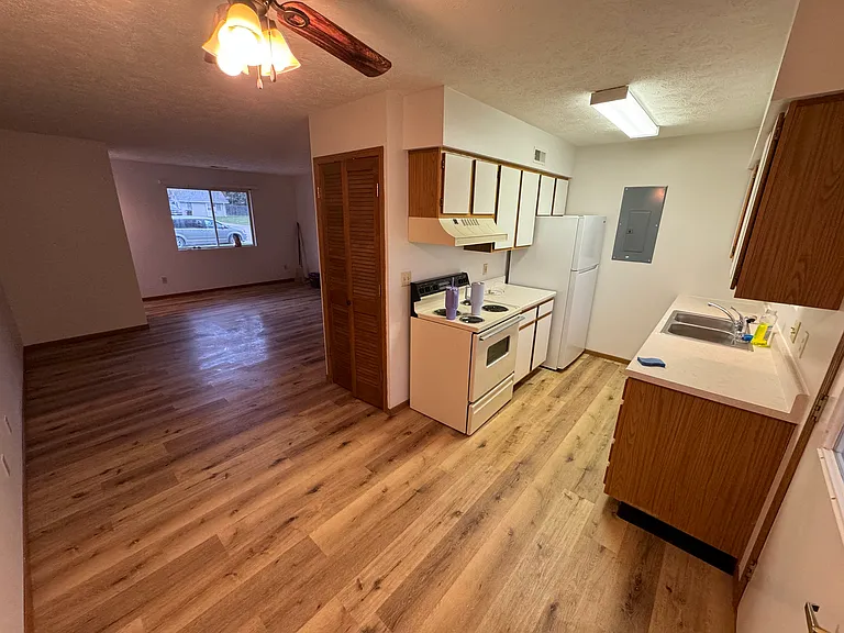 909 Indian St #5 — Photo 5