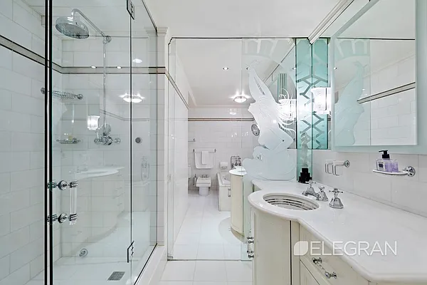 Sold by (Legacy) Elegran | media 23