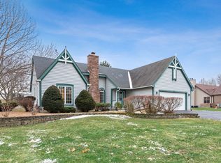 353 Towne St, Gilberts, IL 60136