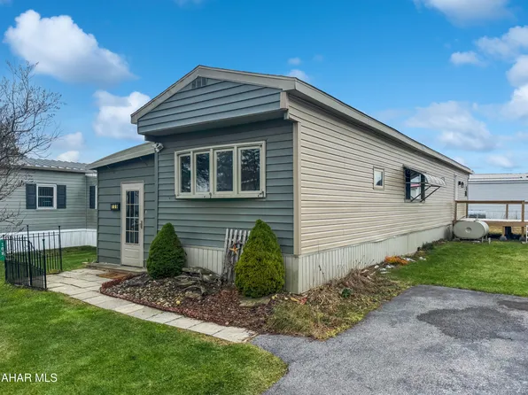 109 Short Dr, Ebensburg, PA 15931