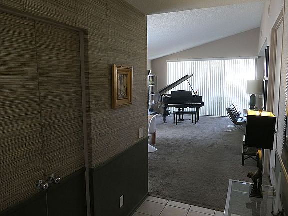 5th image of 1203 S La Verne Way