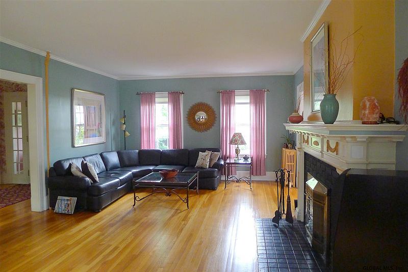 4th image of 10 24TH Street