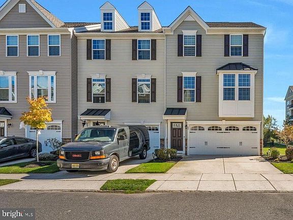 2nd image of 48 Sparrow Cir