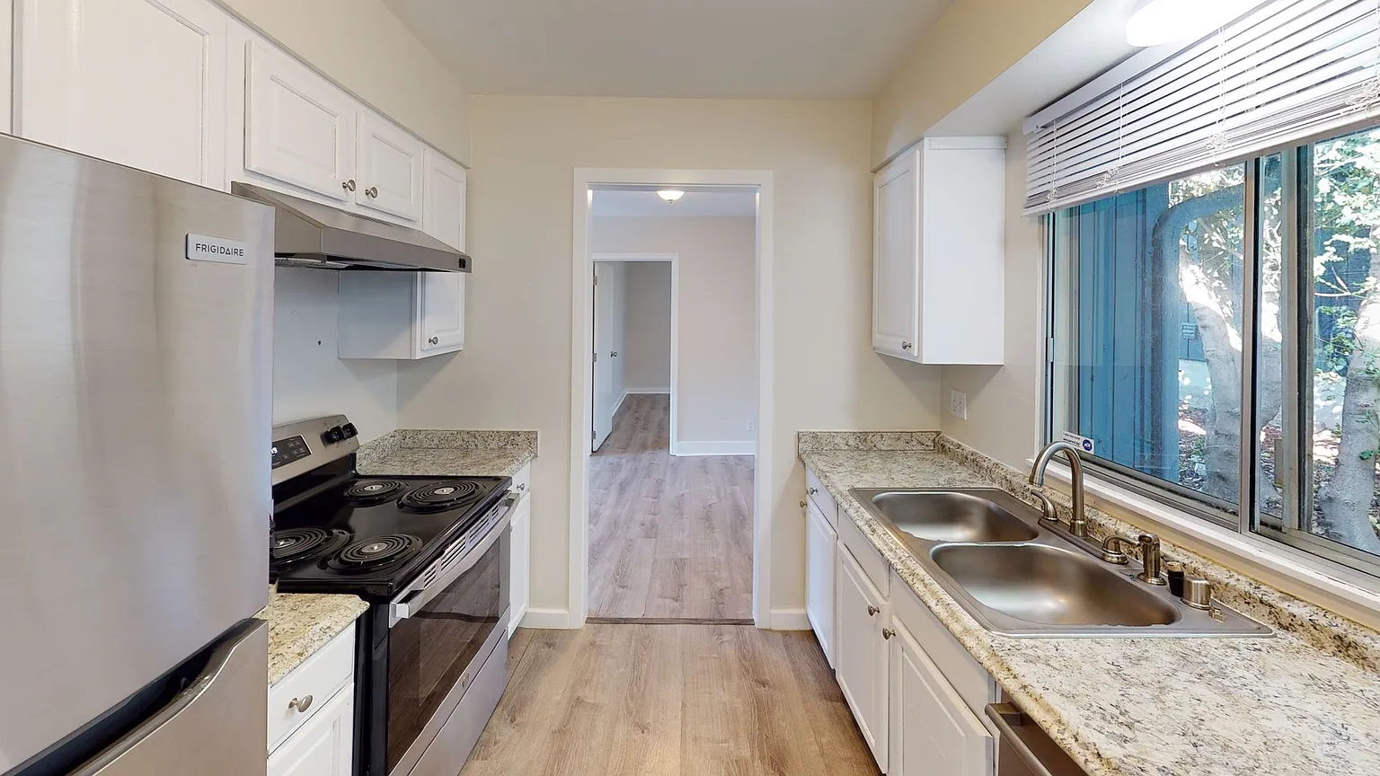 28606 25th Pl S #28630 photo 1