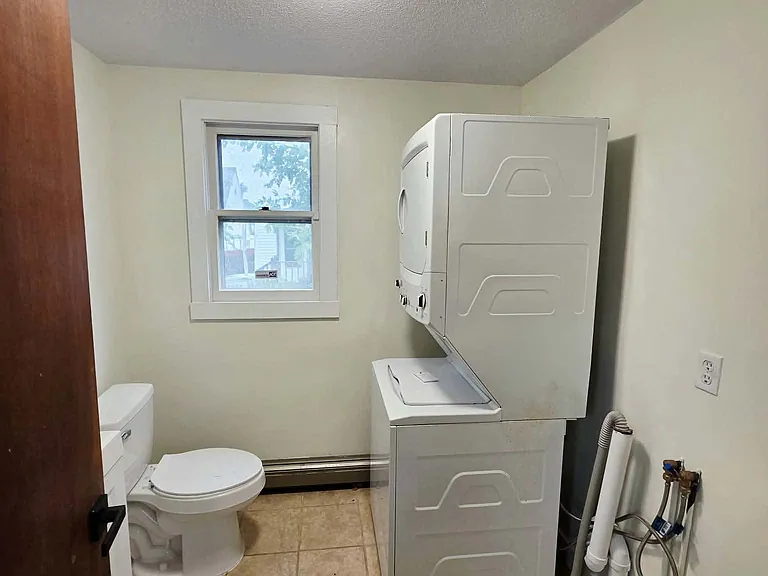 11 Nepaug St — Photo 12