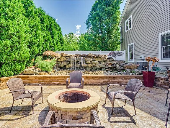 2nd image of 337 W Garwood Cir