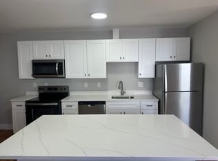 20 Wall St #1, Foxboro, MA 02035