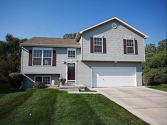 2nd image of 15863 Willow Cir