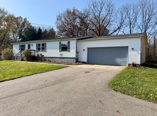 299 Dean St, Albion, MI 49224
