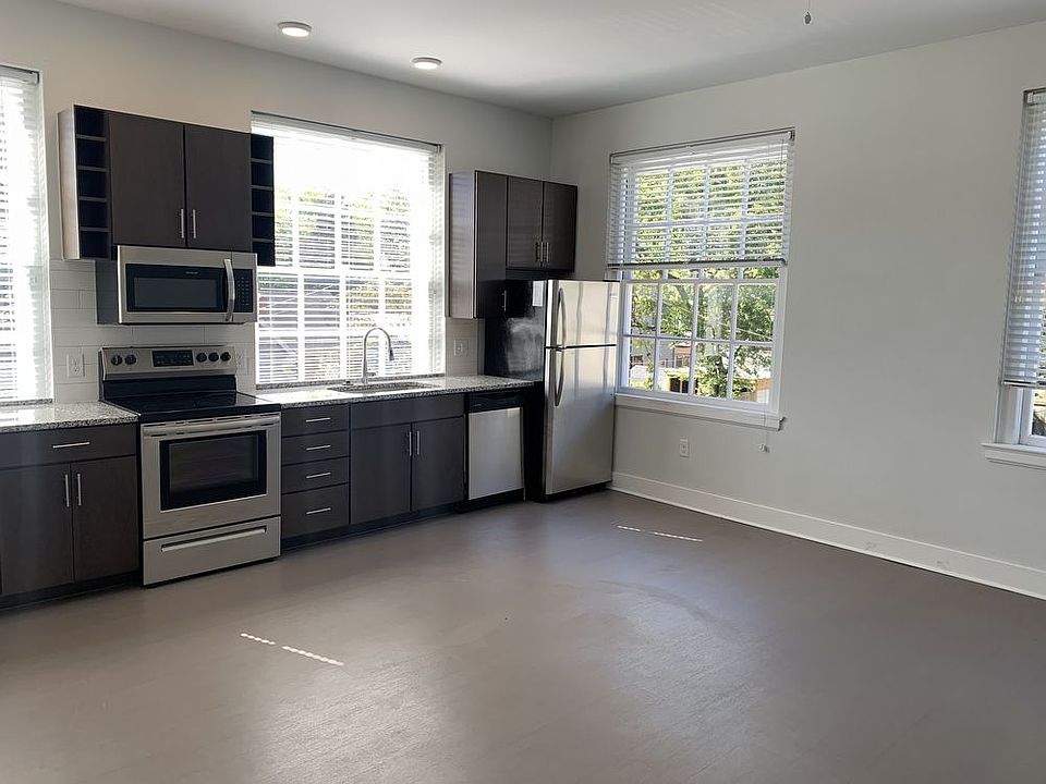 1st image of 3003 Parkwood Ave APT 208