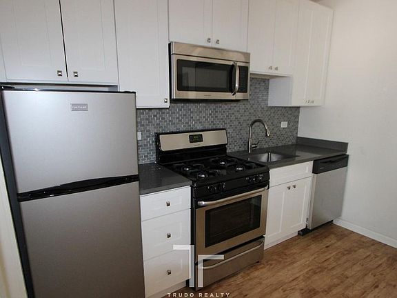 4th image of 2834 W Palmer St #2834105