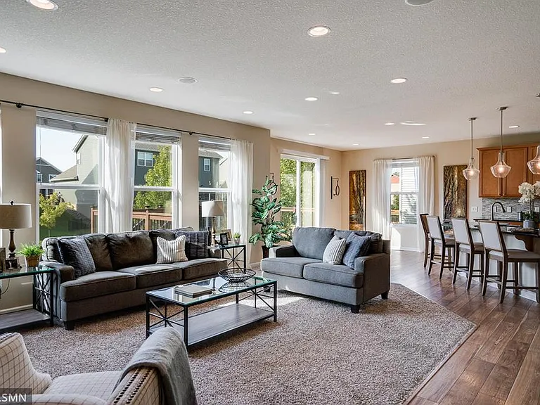 1290 Eagle Point Dr — Photo 10