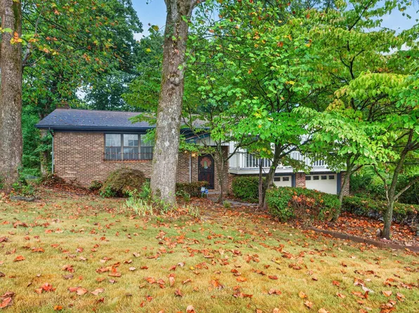 6410 Ridge Lake Rd, Hixson, TN 37343