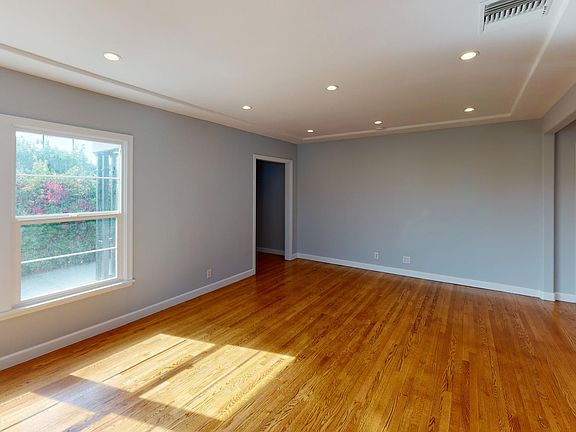 3rd image of 850 S Alta Vista Ave #A