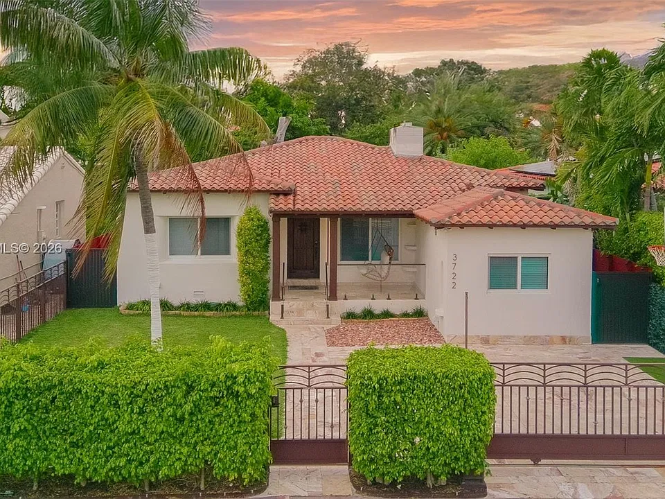 3722 Royal Palm Ave