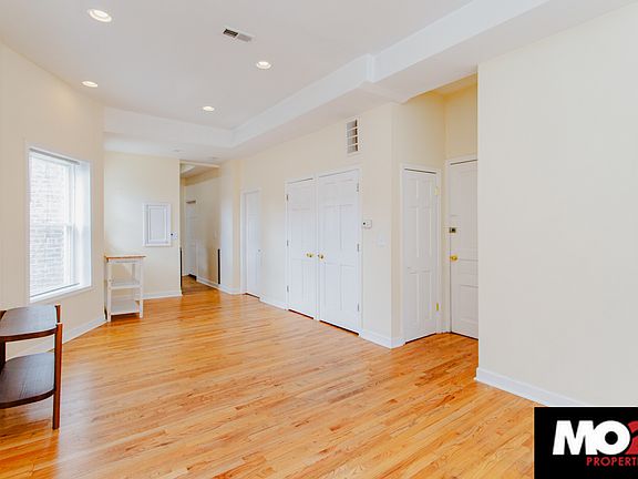 4th image of 3554 N Hermitage Ave #2