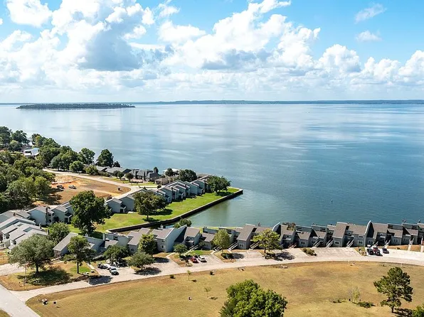325 Carolcrest Ln Unit 2, Livingston, TX 77351