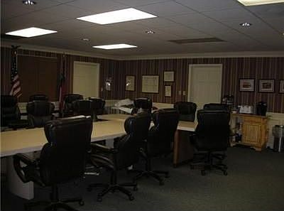 3rd image of 2225 Norwood Ave