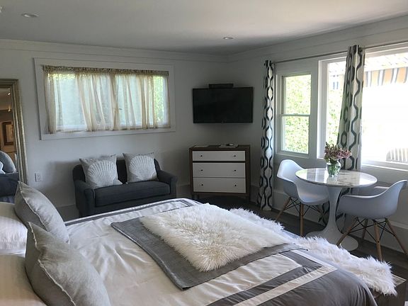 5th image of 18 Old Fort Ln