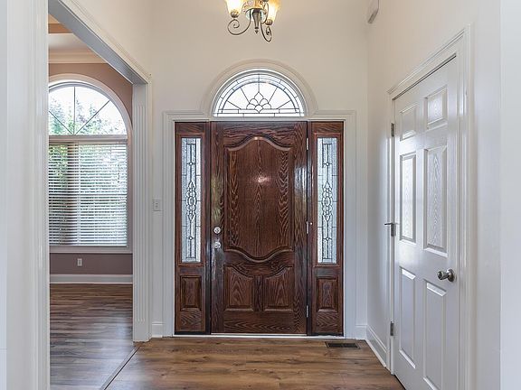 4th image of 204 Shiloh Crest Ct