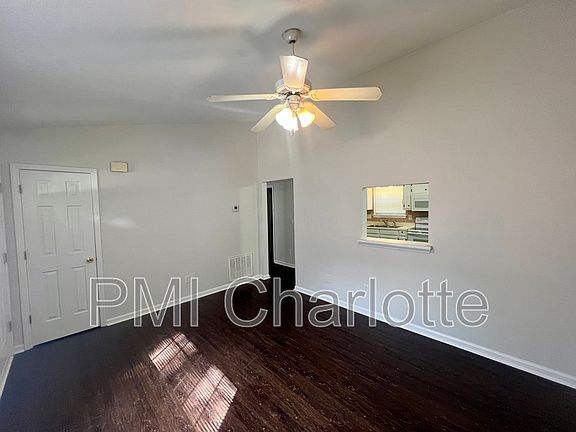3rd image of 6204 Easter Ln