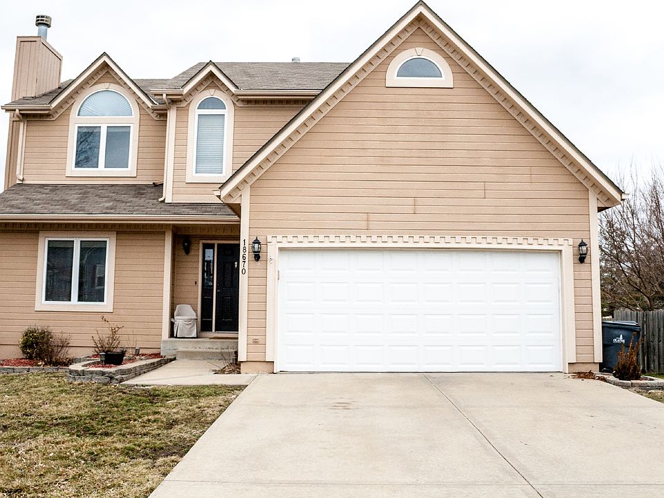 Brand NEW Garage Door!