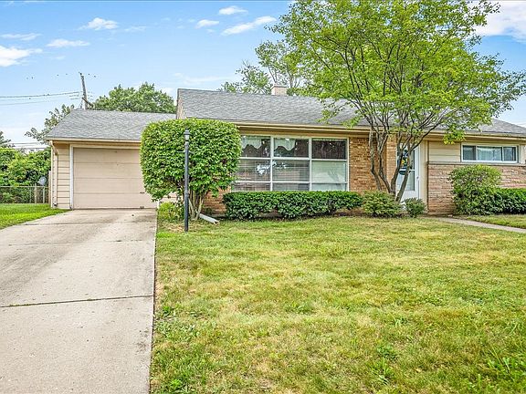 2nd image of 4210 Buckingham Dr