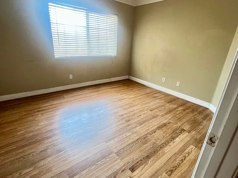 15854 W Boca Raton Rd — Photo 18