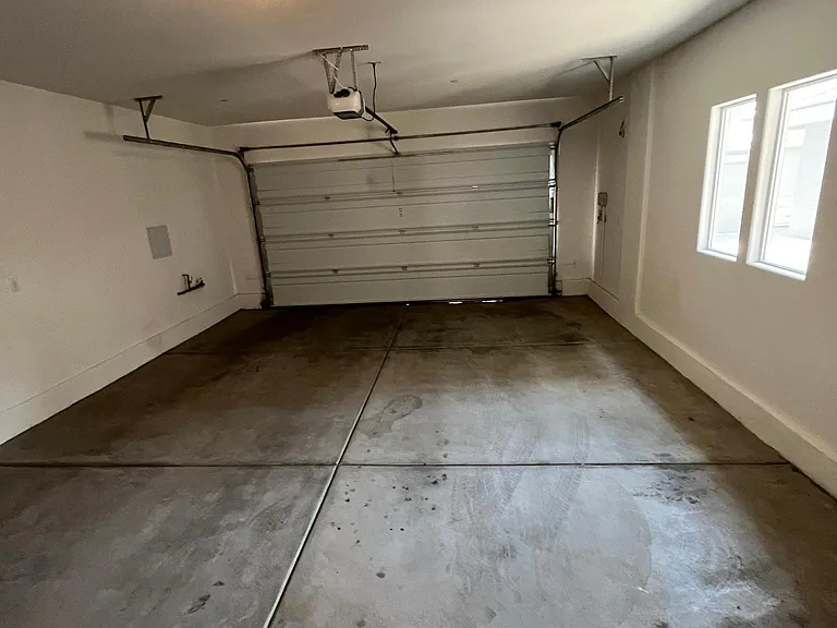 845 E Sunset Rd — Photo 35