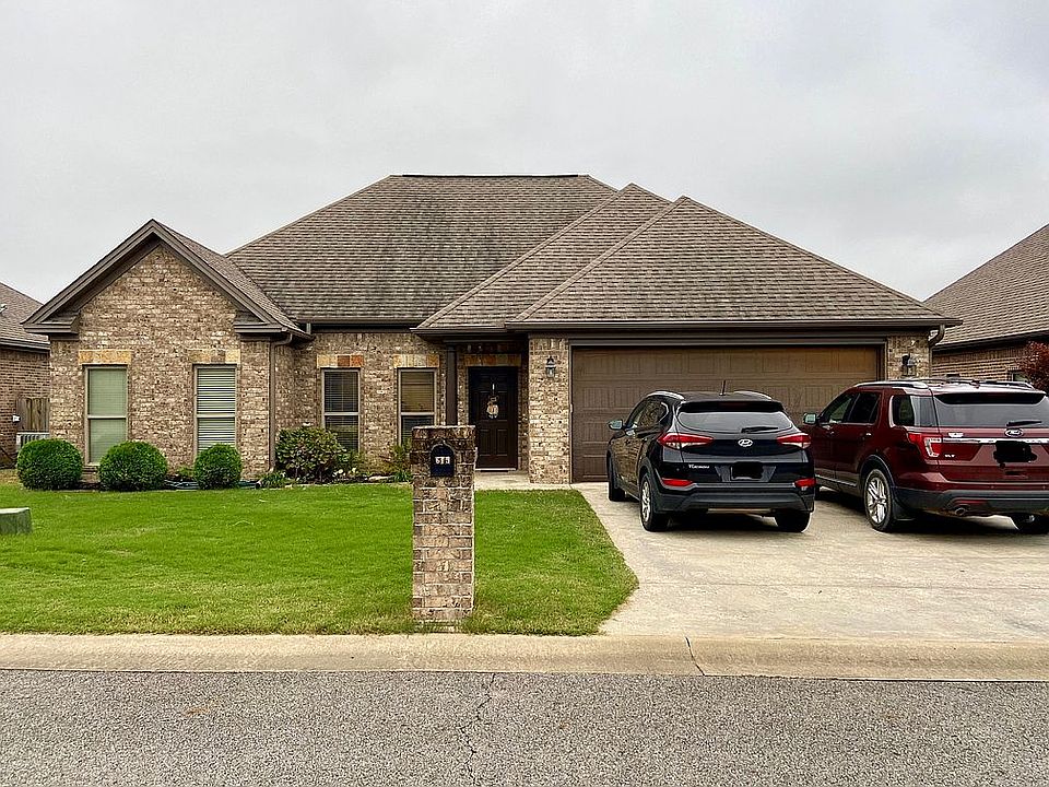 1st image of 615 Greenwood Dr