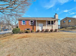 963 Page St, Salem, VA 24153