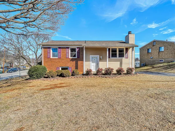 963 Page St, Salem, VA 24153