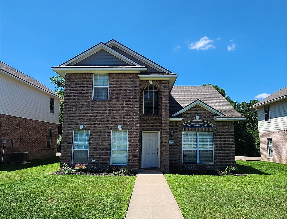 1st image of 1619 Park Pl