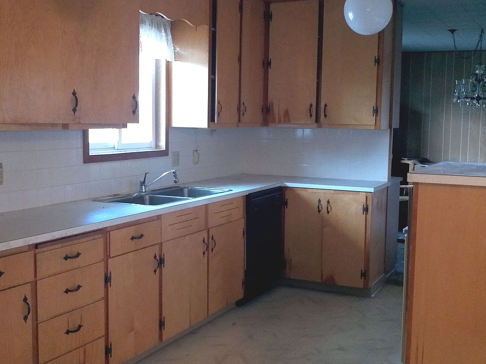 2nd image of 1515 Garrison St