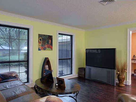 5th image of 790 Hickory Ln