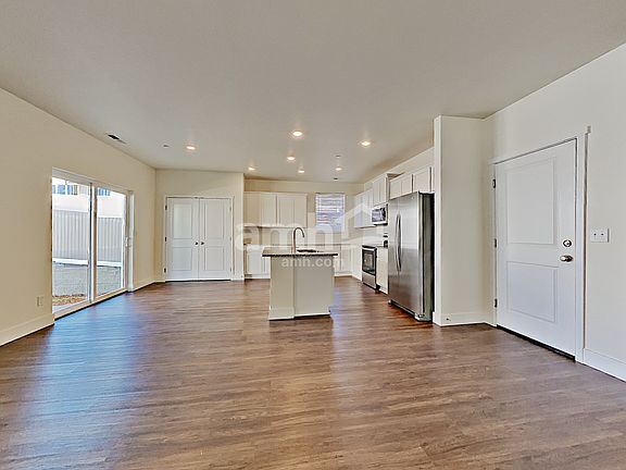 5th image of 10629 138th St E