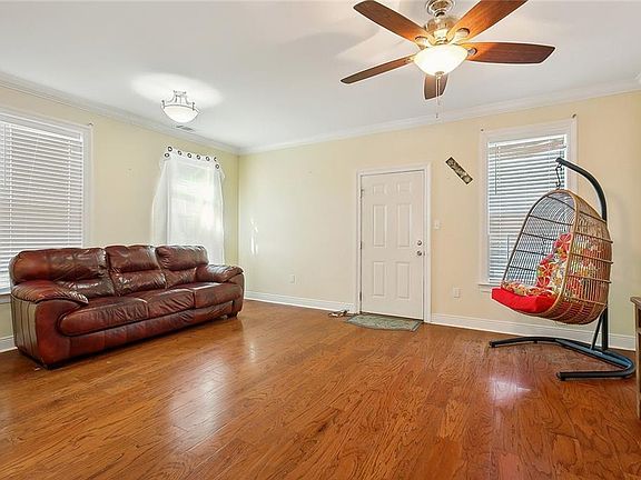 3rd image of 2718 Philip St
