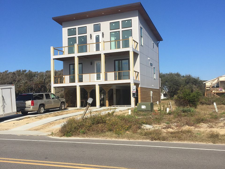 1st image of 3918 W Beach Dr