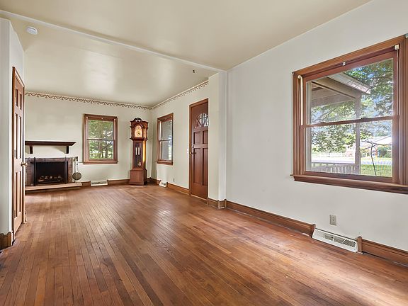 5th image of 4625 W U Ave