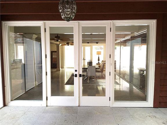 3rd image of 5435 Avenida Del Mare