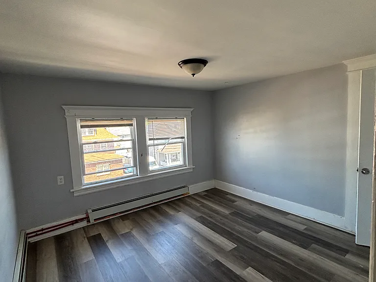 95-97 Wentworth St #3 — Photo 4