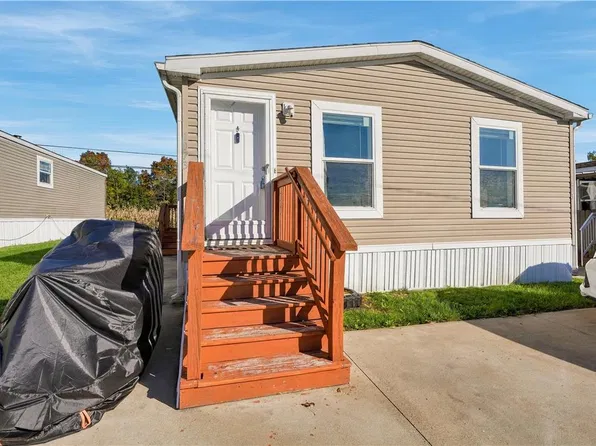 1073 Dogwood St #473, Laurys Station, PA 18059