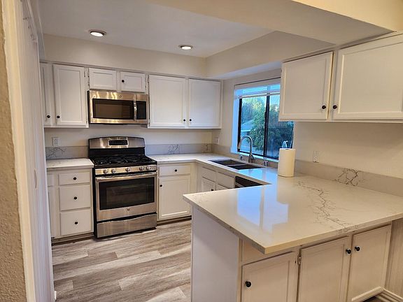5th image of 6840 Balboa Blvd APT 506