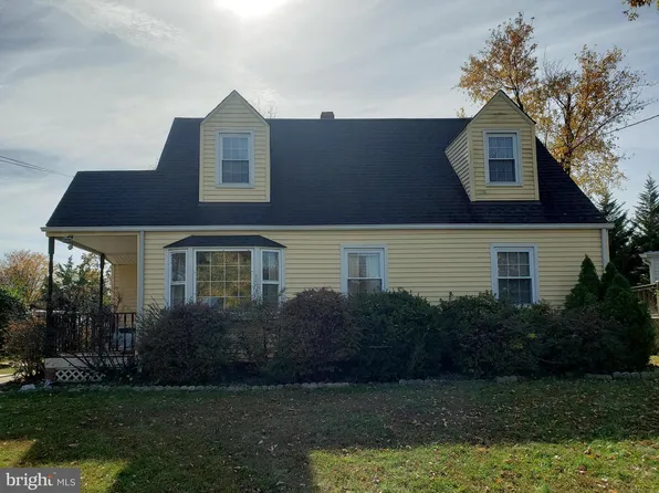 2519 Belleview Ave, Alexandria, VA 22303