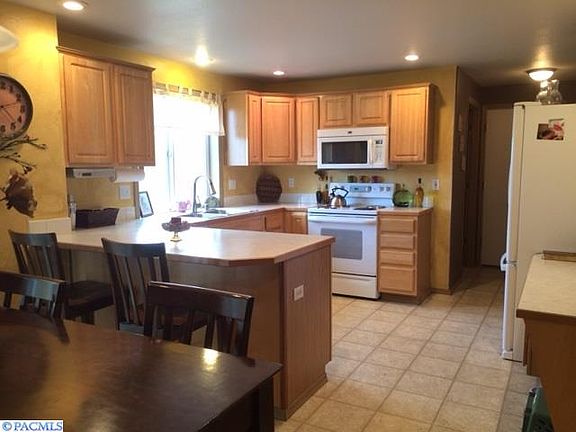 5th image of 1028 W 37th Pl