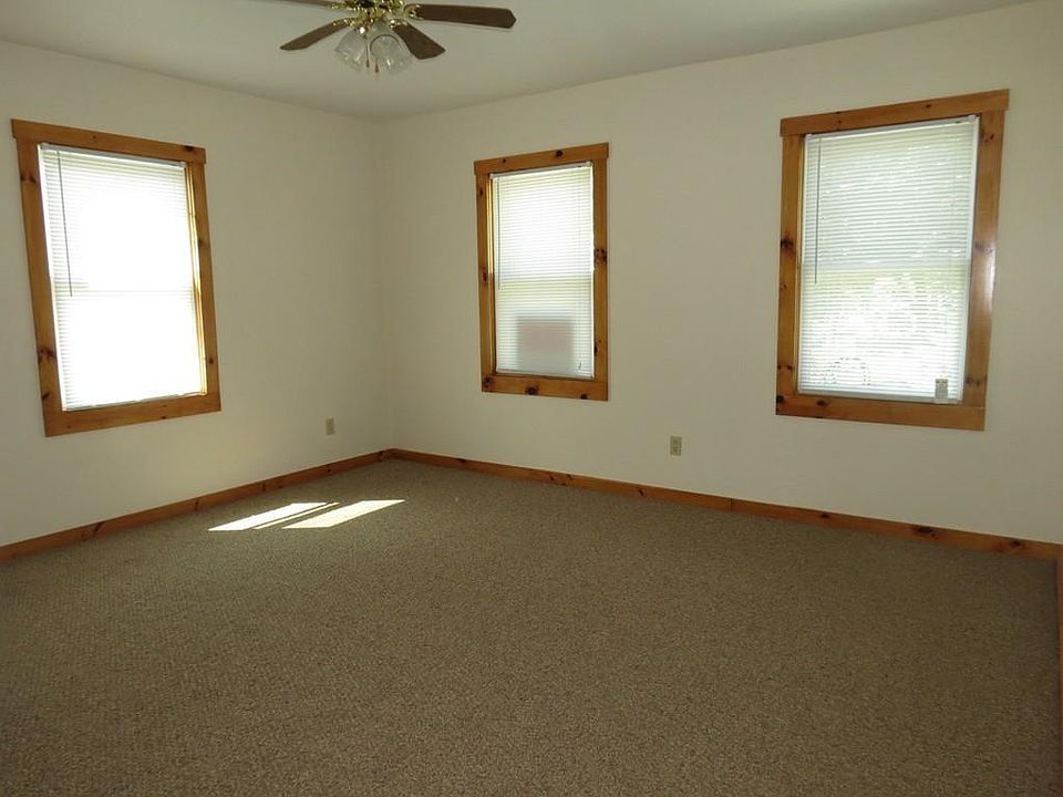 2nd image of 26 N Common St #2